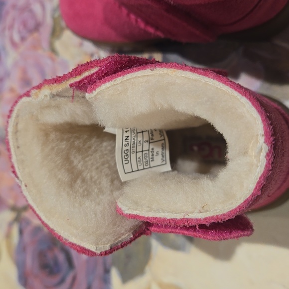 Fuchsia UGG Leather Infant Boots  Size 2/3 Booties Baby Hot Pink Suede Fleece - Picture 6 of 10